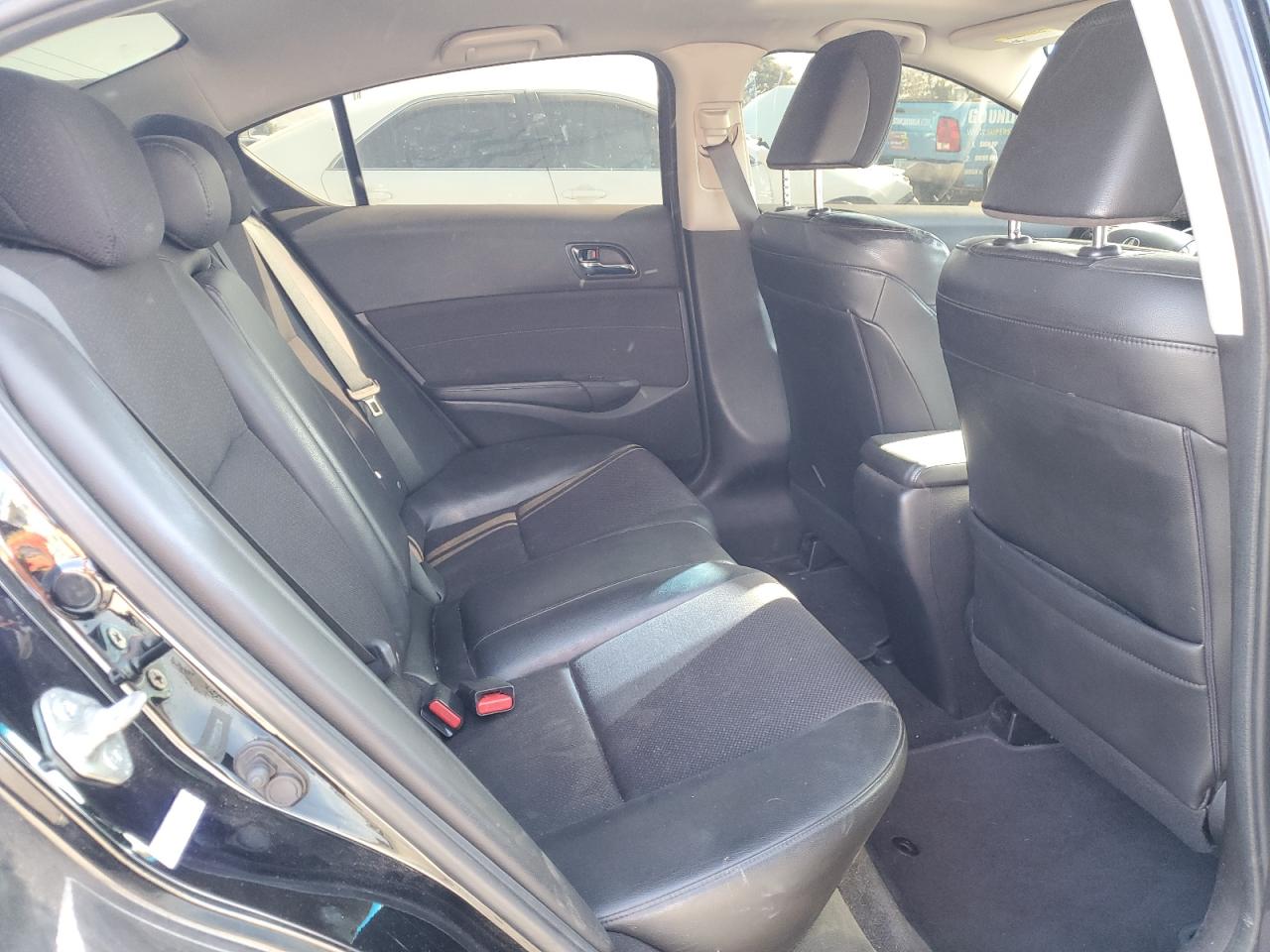 2013 Acura ILX - Image 10