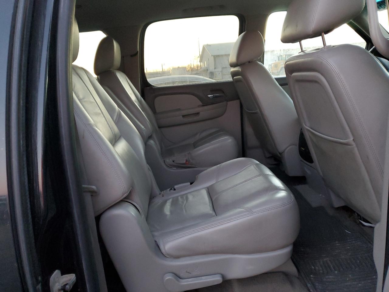 2011 GMC Yukon - Image 11