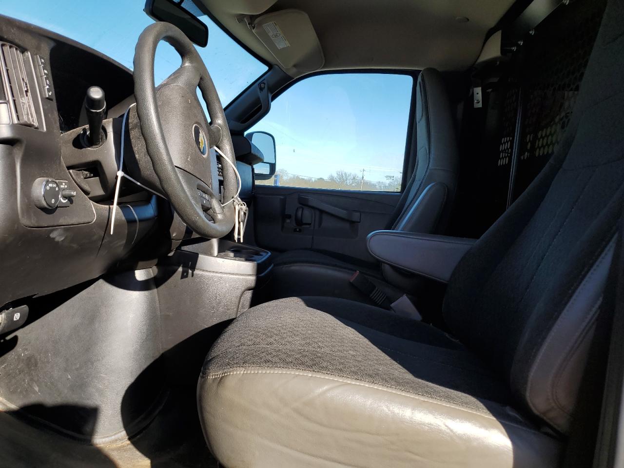 2021 Chevrolet Express G2500 VIN: 1GCWGAF71M1266921 Lot: 88111885