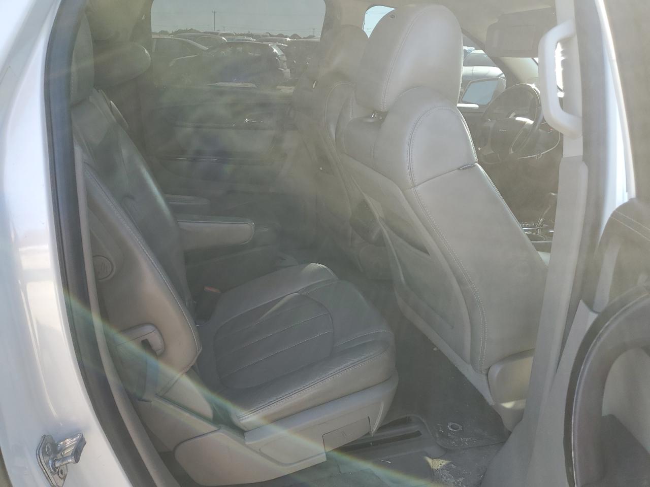 2013 GMC Acadia - Image 11