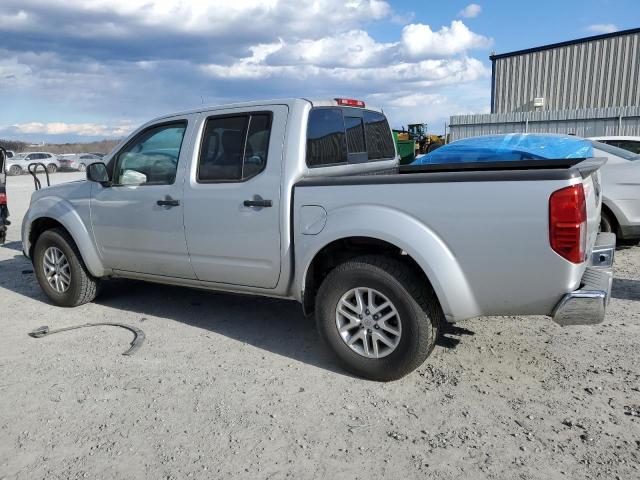  NISSAN FRONTIER 2017 Сріблястий