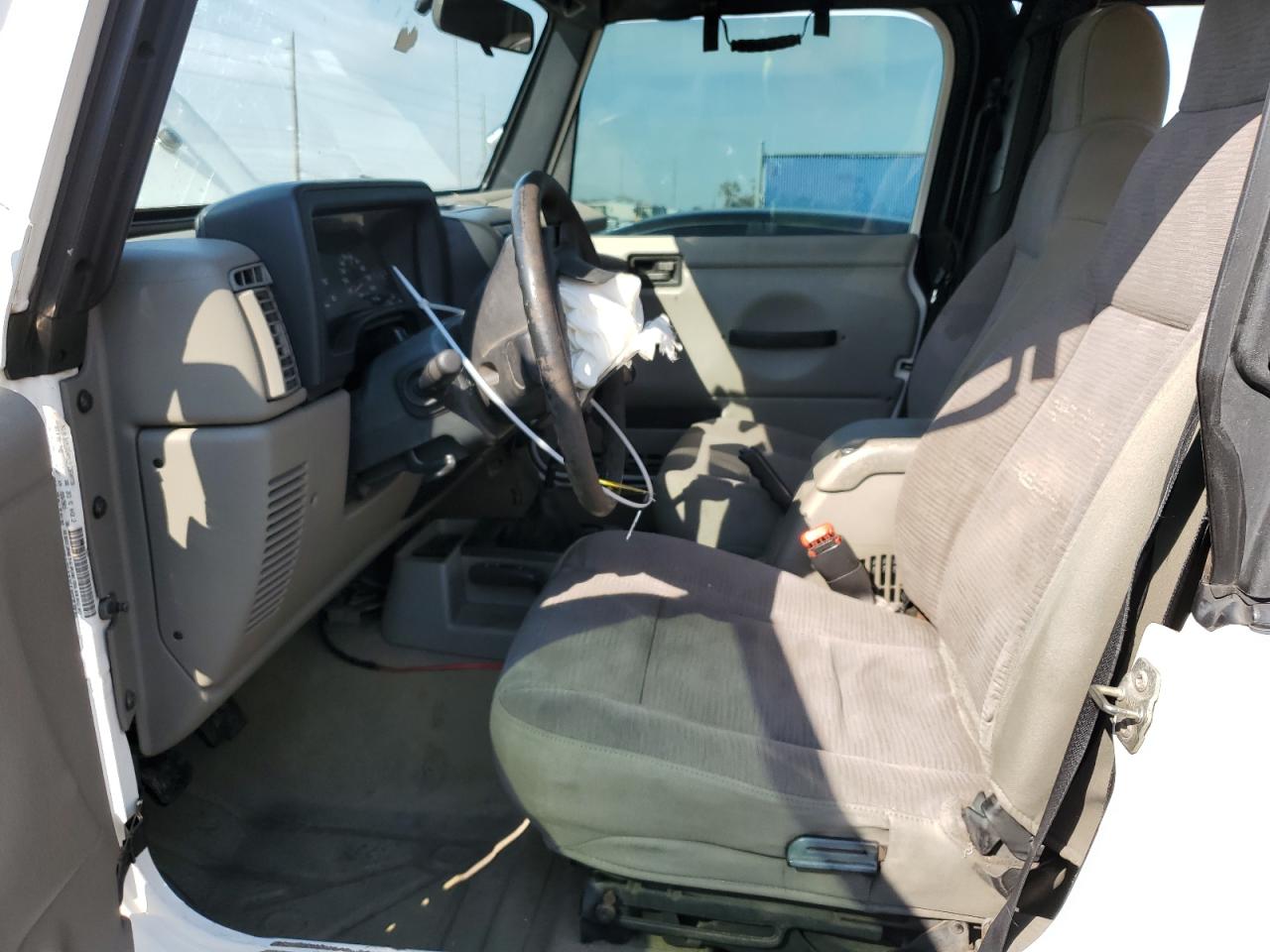 2005 Jeep Wrangler - Image 7