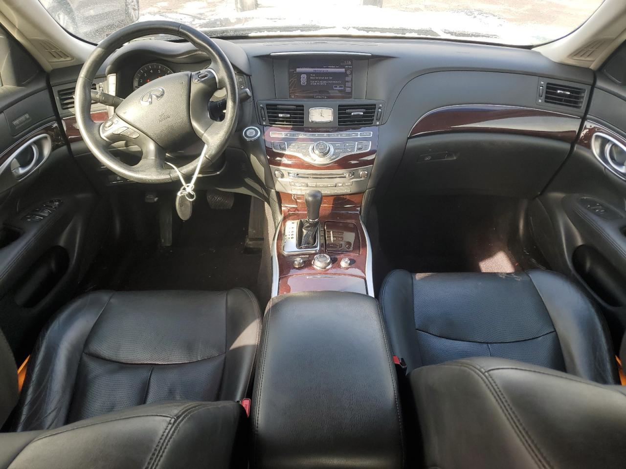 2013 Infiniti M - Image 8