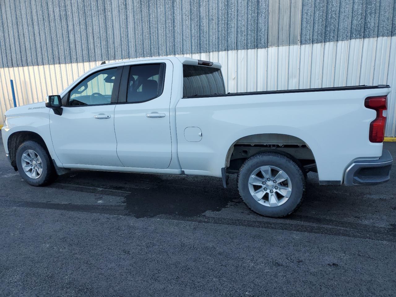 2019 Chevrolet Silverado - Image 2