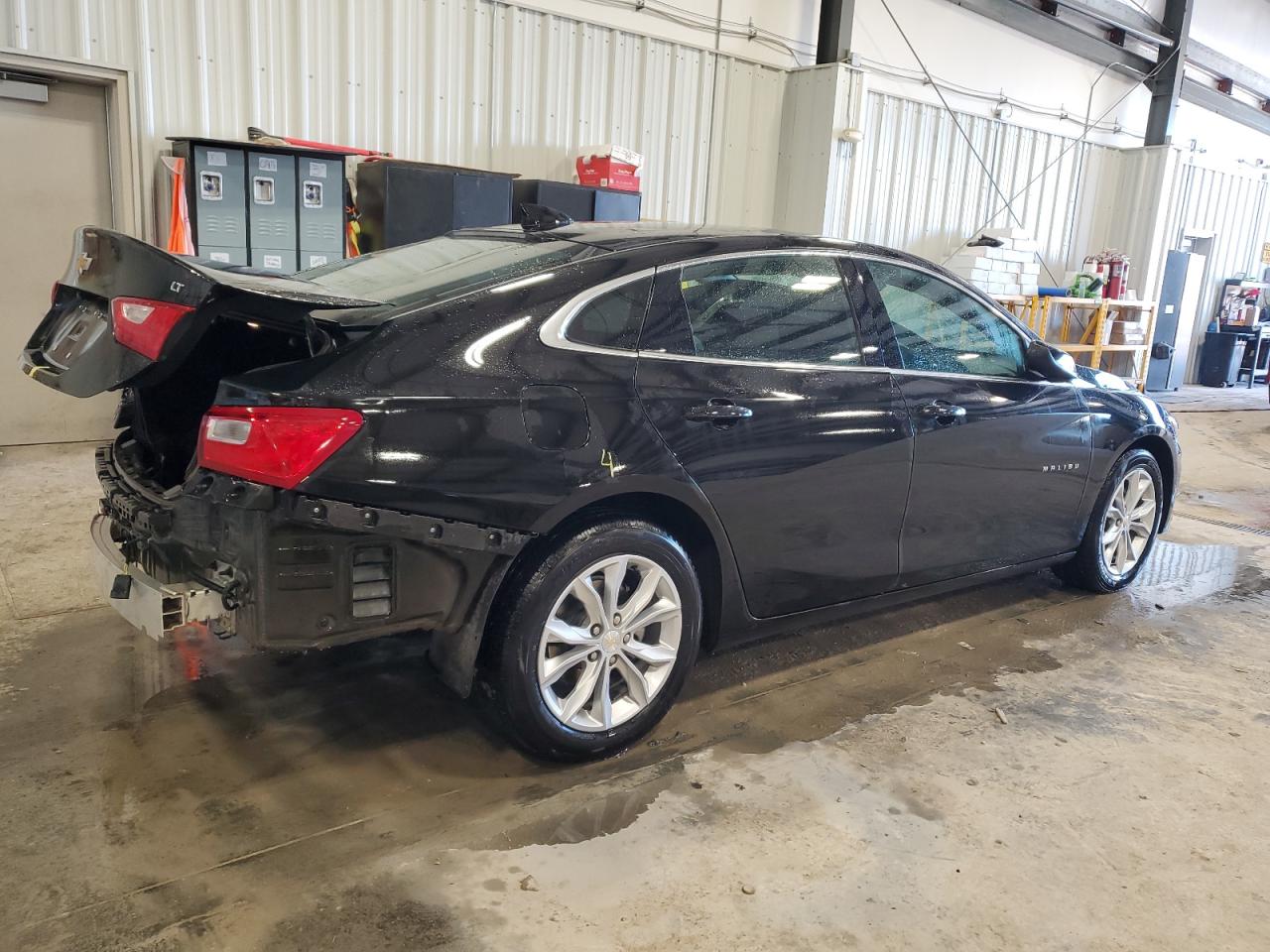 2023 Chevrolet Malibu - Image 3