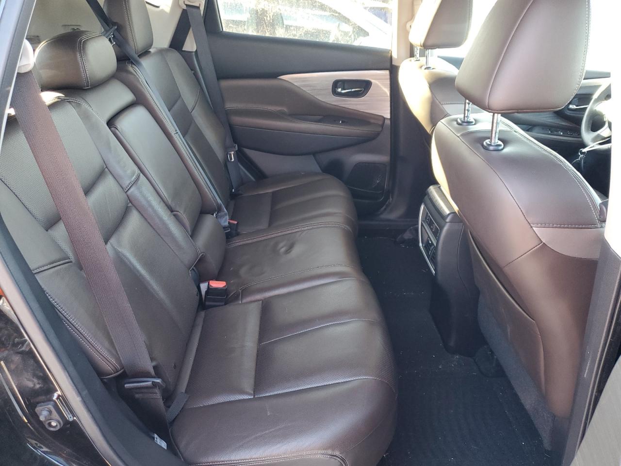 2016 Nissan Murano - Image 11