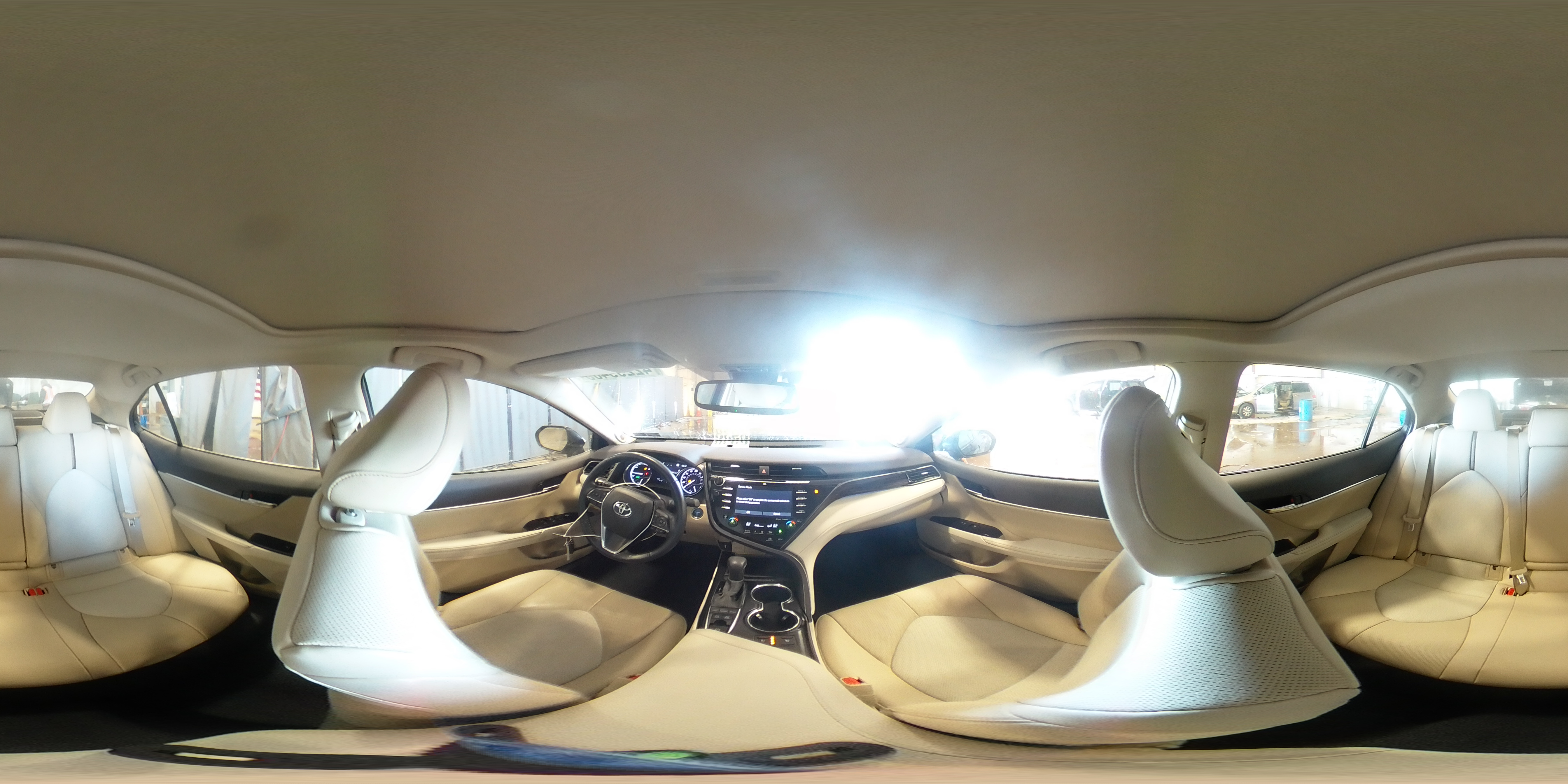 2020 Toyota Camry - Image 14