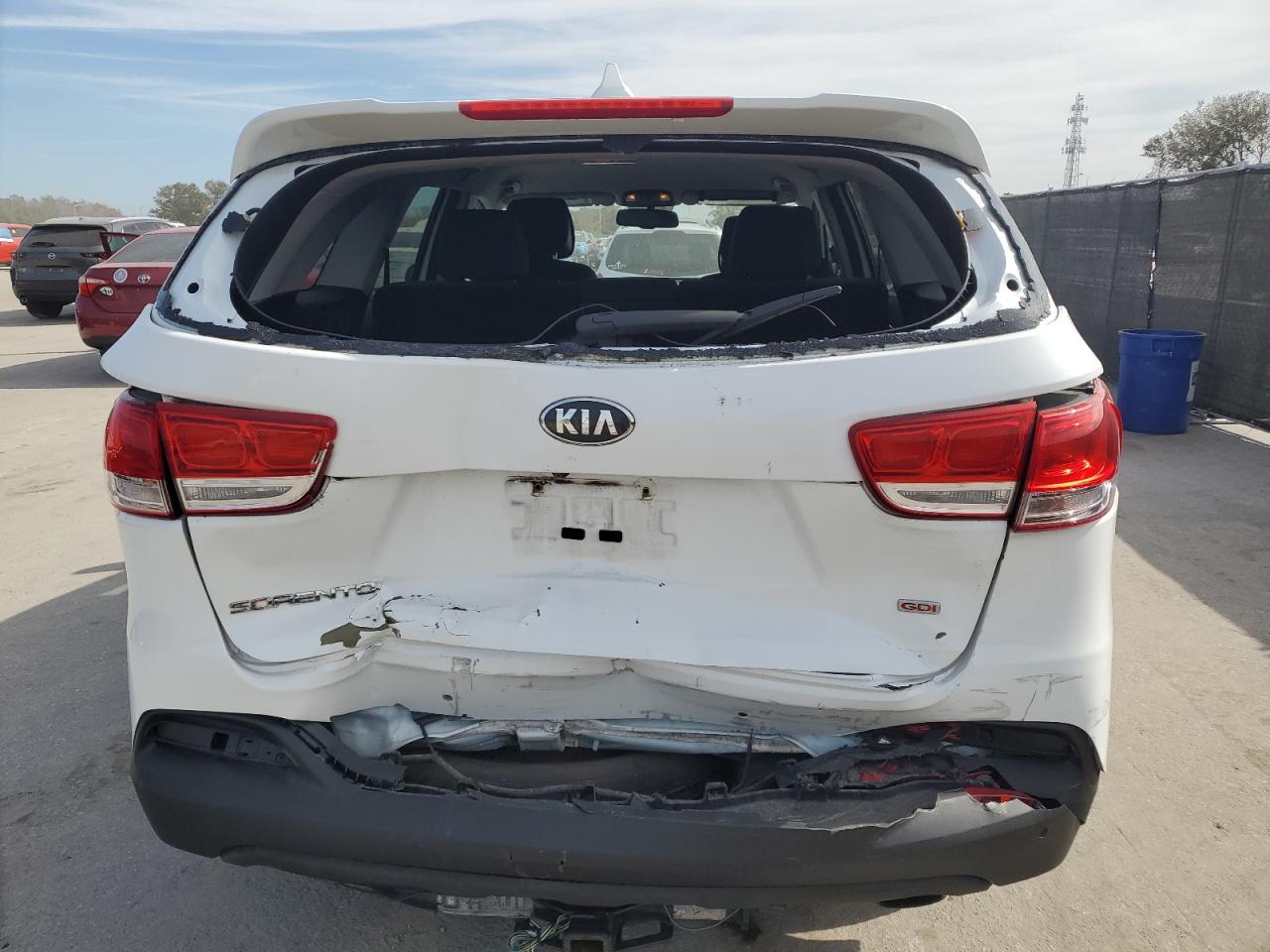 2016 Kia Sorento - Image 6
