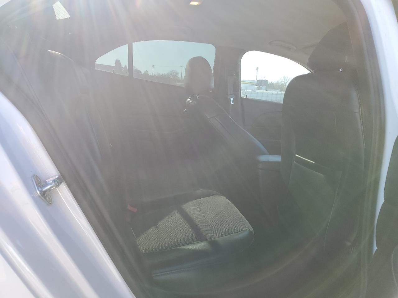 2016 Chevrolet Malibu - Image 10
