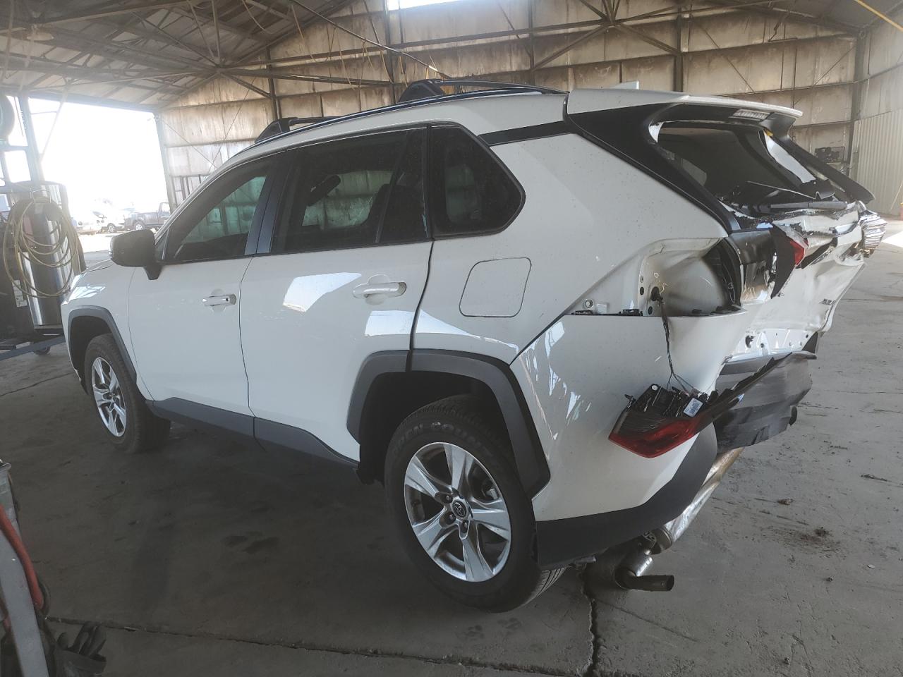 2019 Toyota RAV 4 - Image 2
