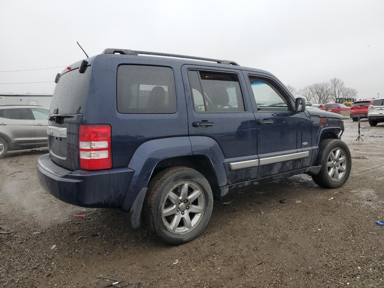 2012 Jeep Liberty (North America) - Image 3