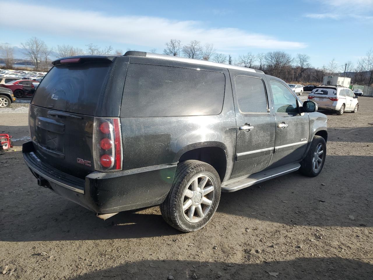 VIN 1GKS2MEF3DR117858 2013 GMC YUKON no.3