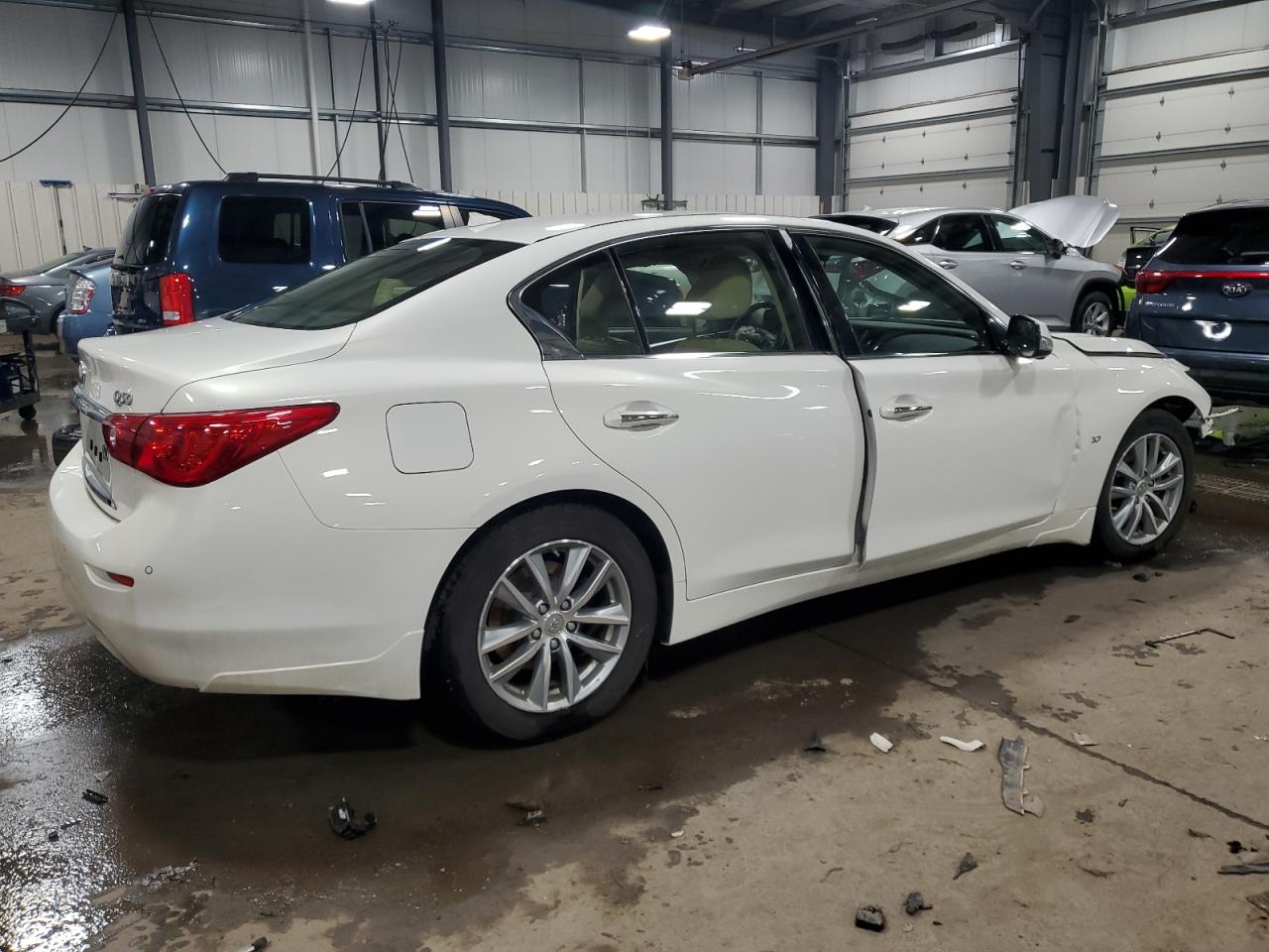 2015 Infiniti Q50 - Image 3