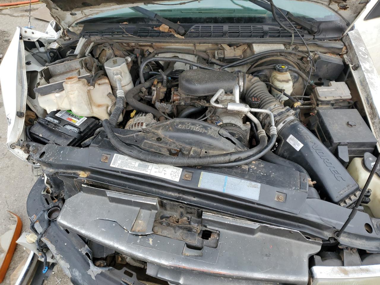 2002 Chevrolet S-10 Pickup - Image 11