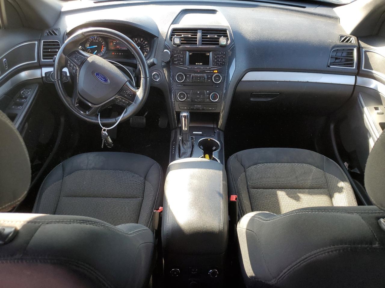 2017 Ford Explorer - Image 8