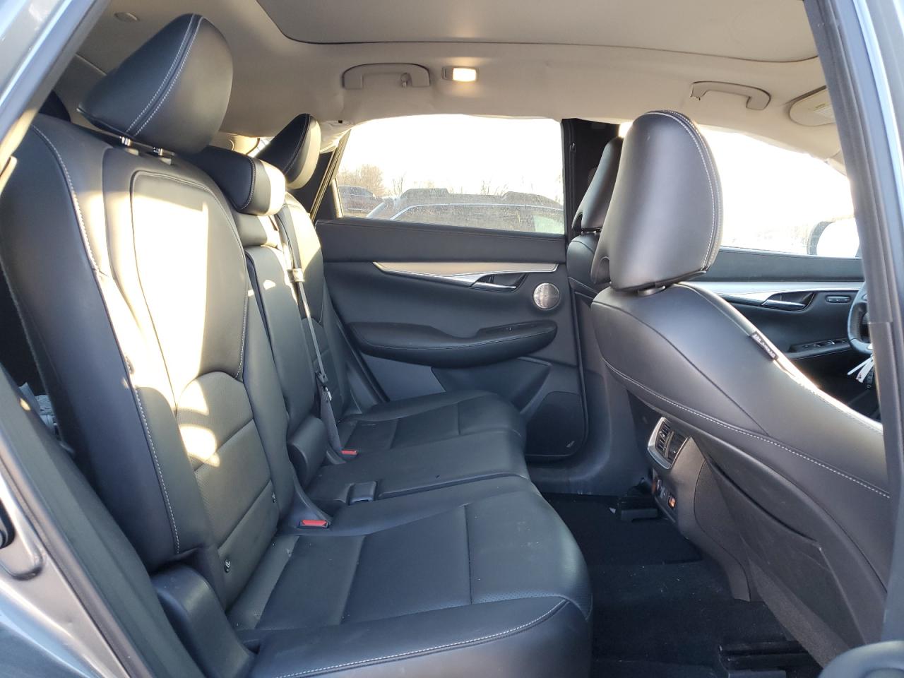 2019 Infiniti QX50 - Image 11