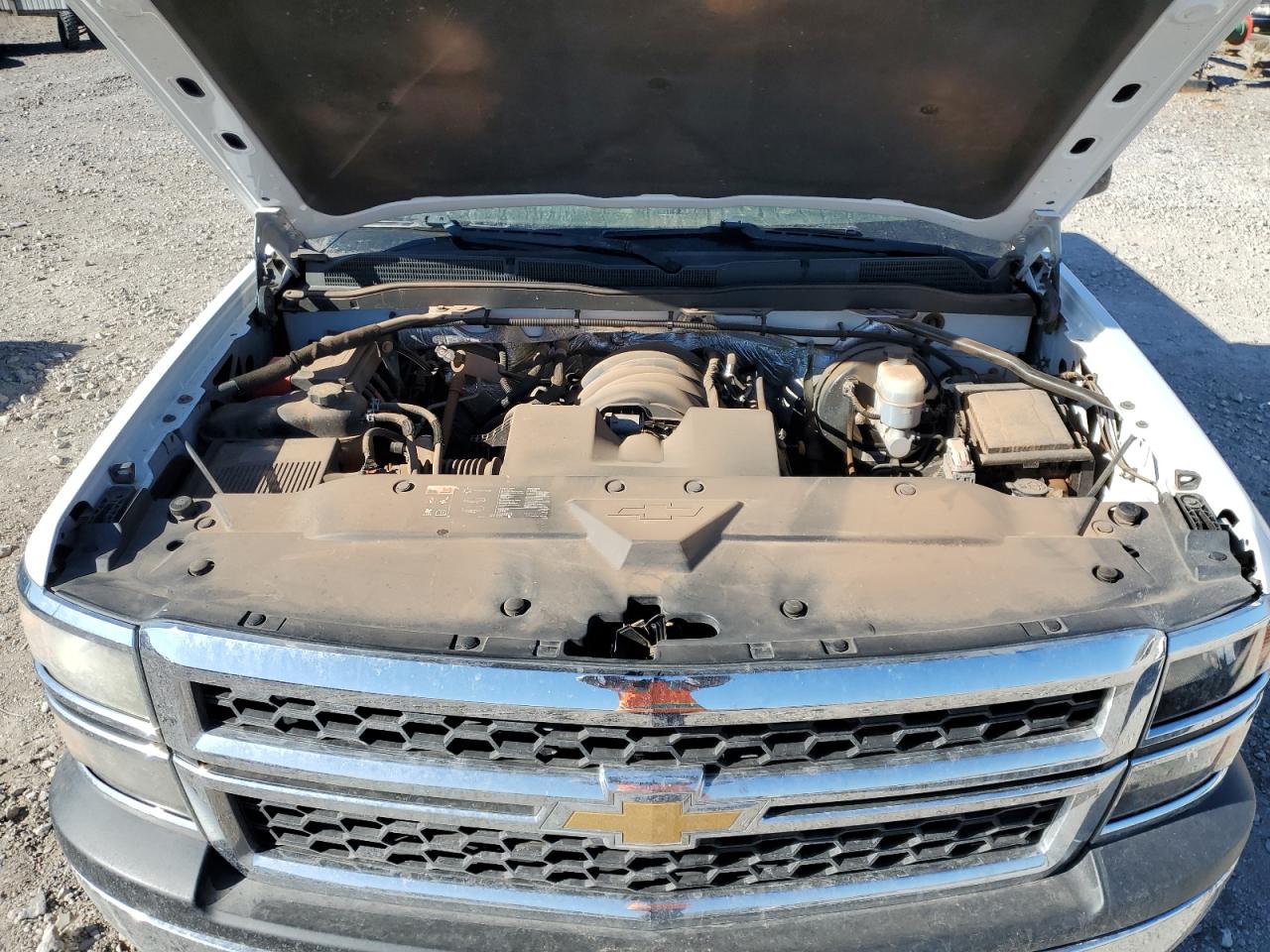 2015 Chevrolet Silverado - Image 11
