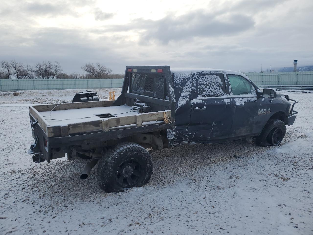 2015 RAM 3500 - Image 3
