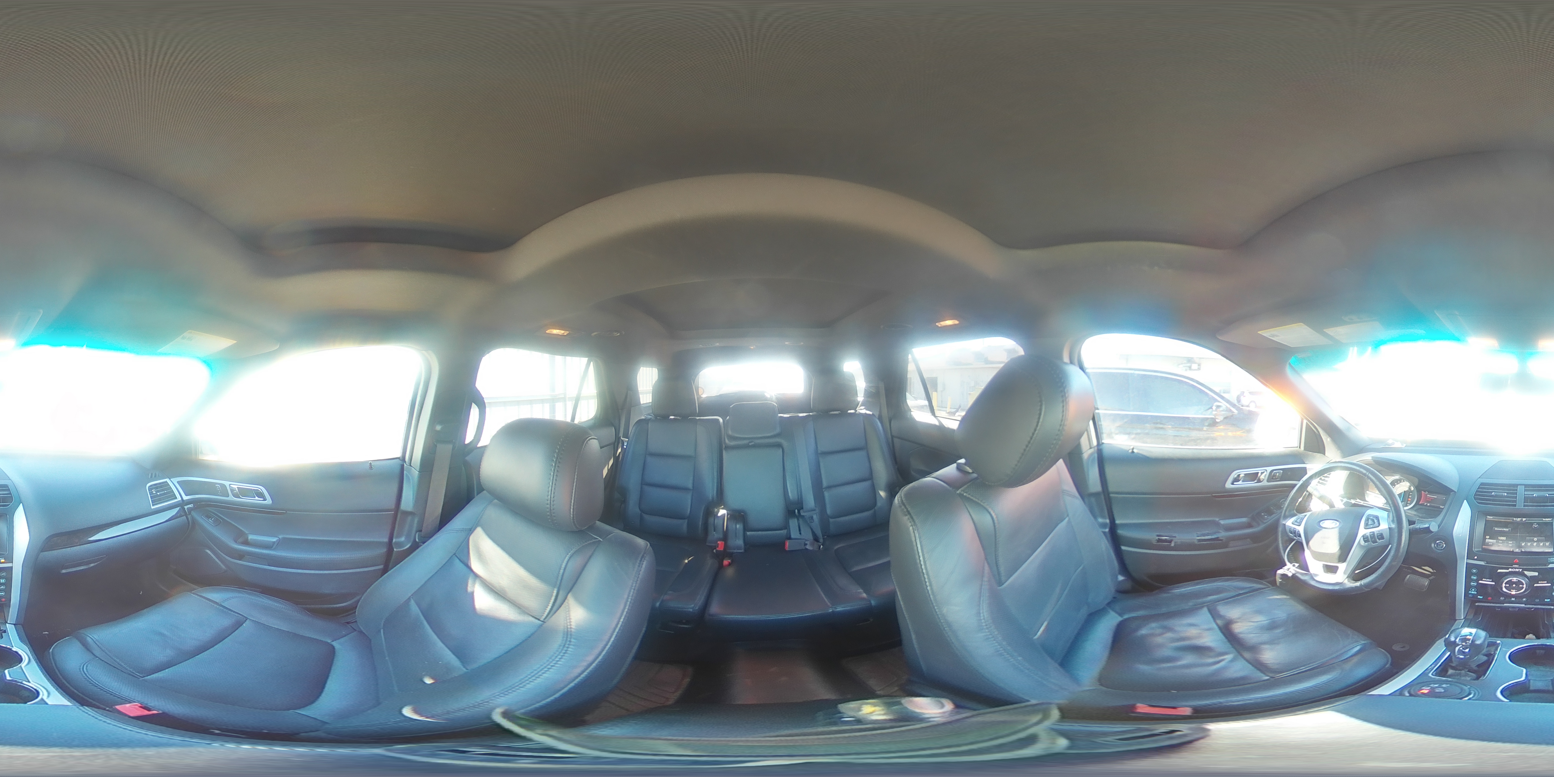 2015 Ford Explorer - Image 13
