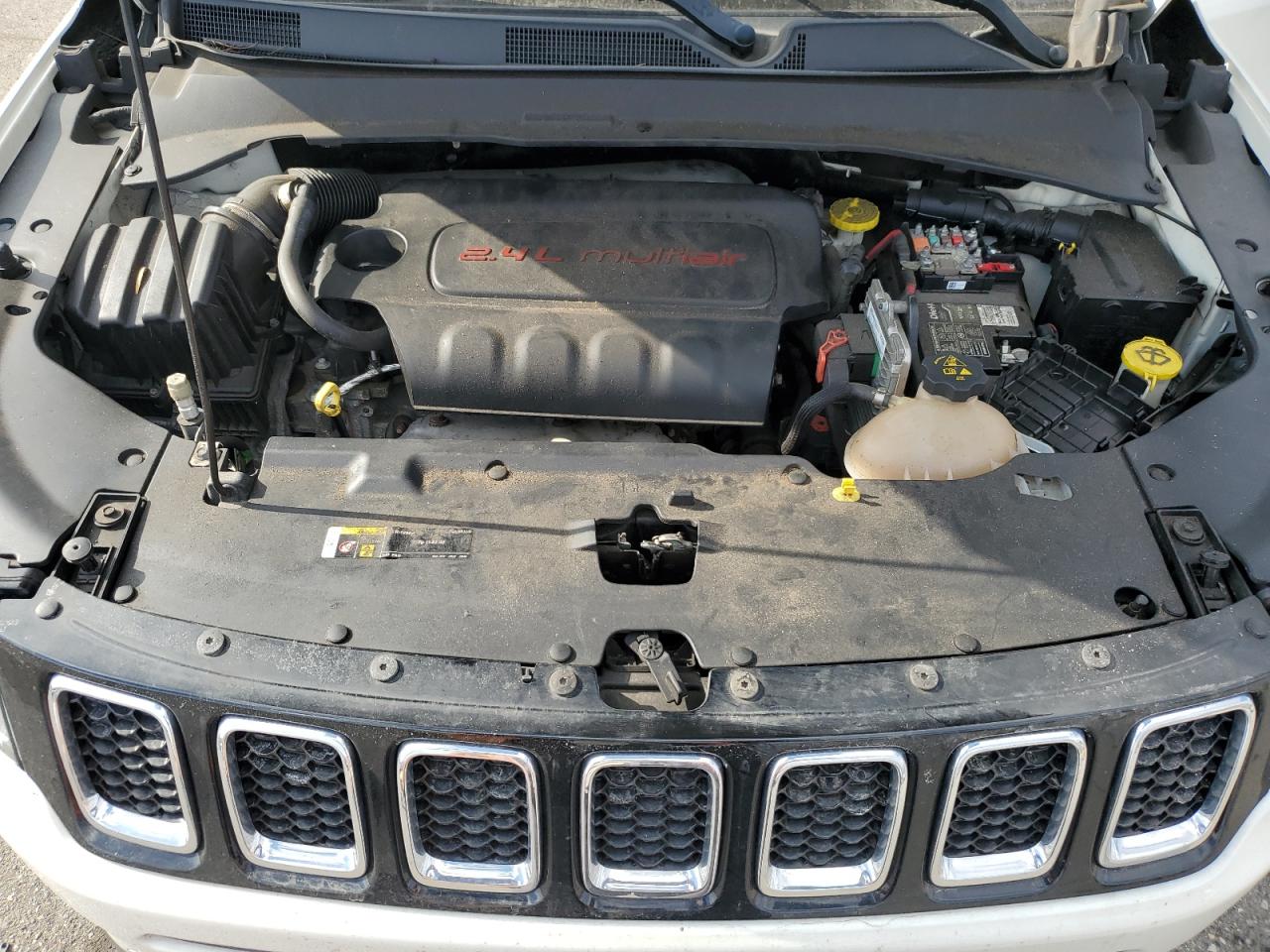 2018 Jeep Compass - Image 12