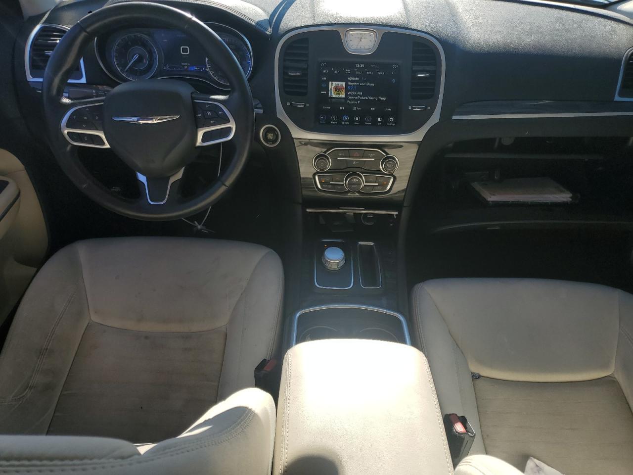 2019 Chrysler 300 Touring VIN: 2C3CCAAG5KH667610 Lot: 88331745