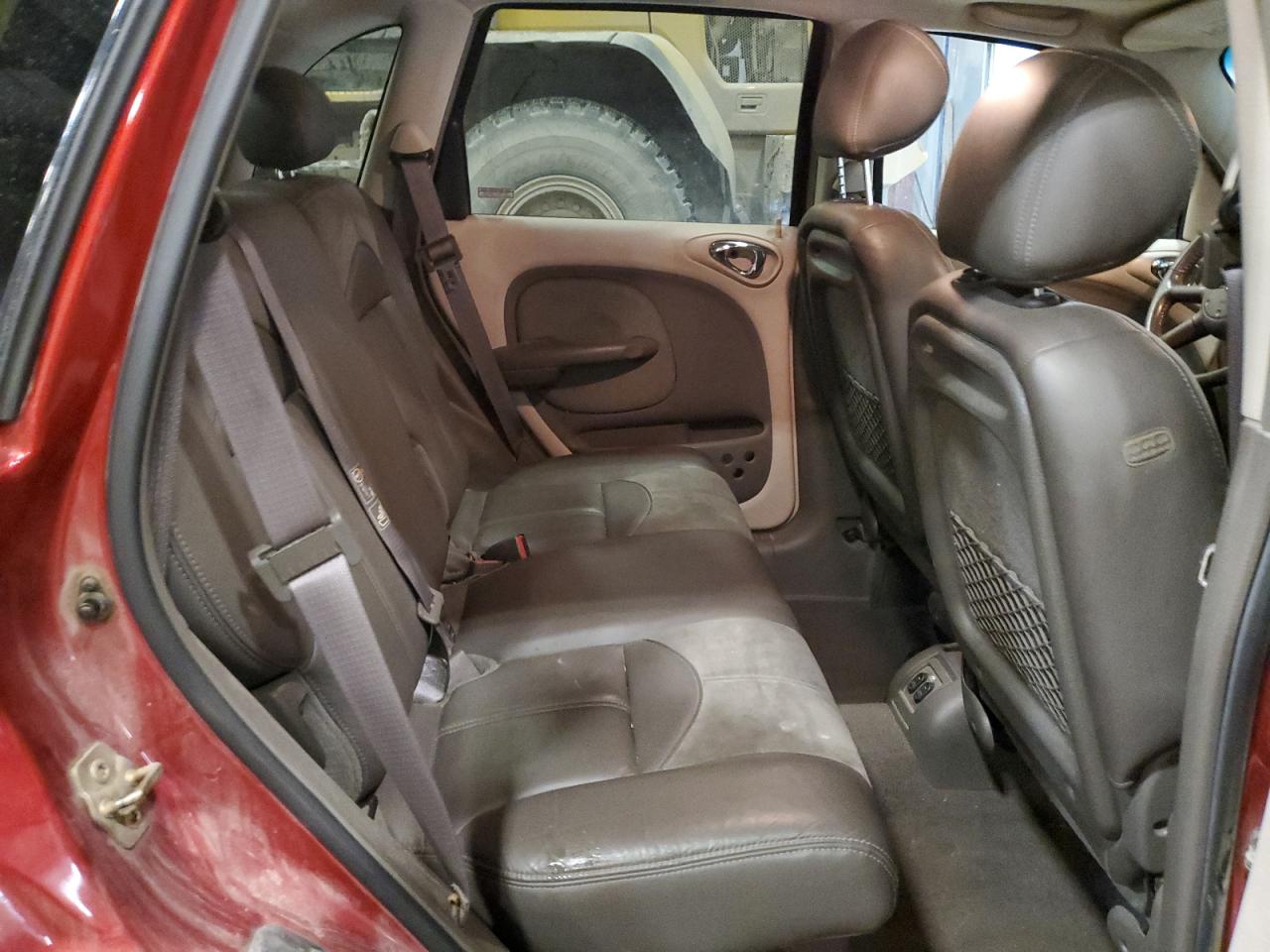 2001 Chrysler PT Cruiser - Image 10