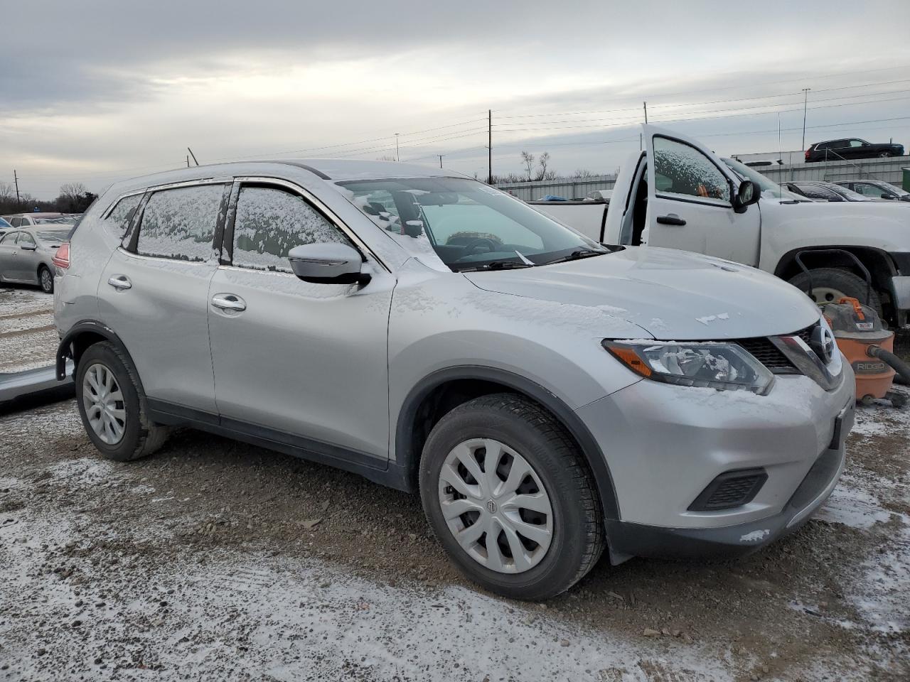 2015 Nissan Rogue - Image 4