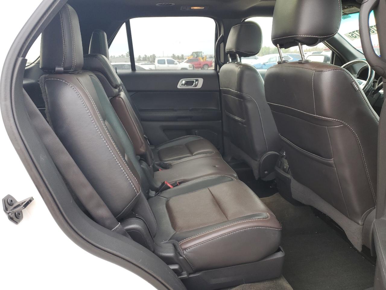 2013 Ford Explorer - Image 11