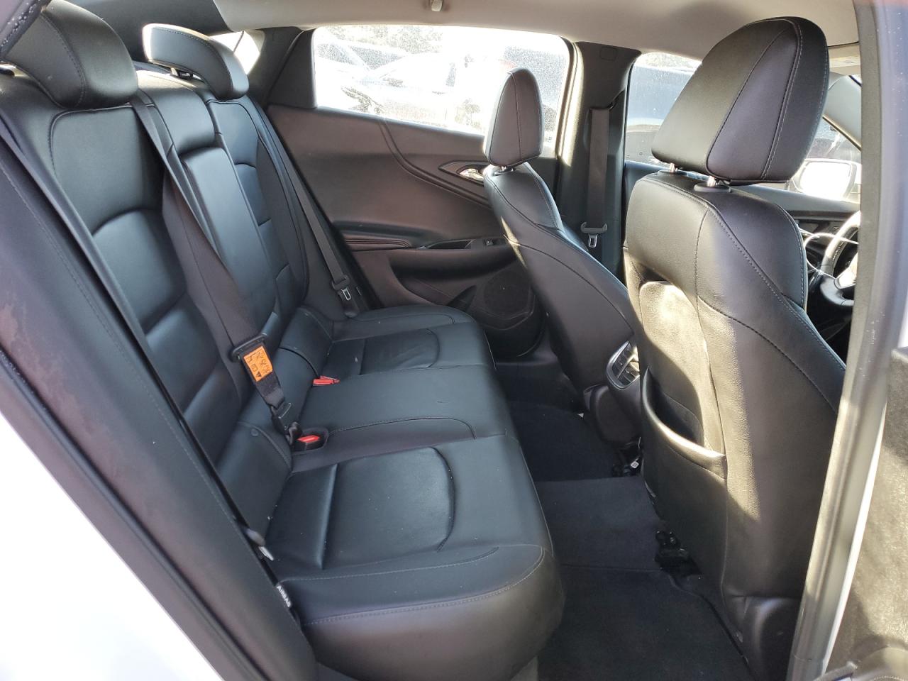 2016 Chevrolet Malibu - Image 10