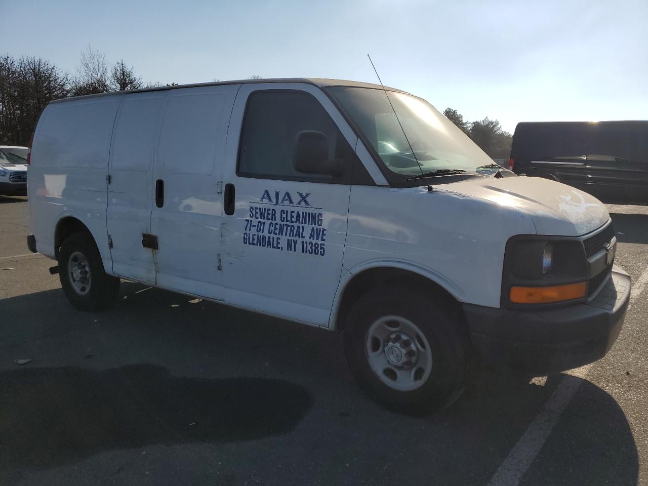 2014 Chevrolet Express - Image 4