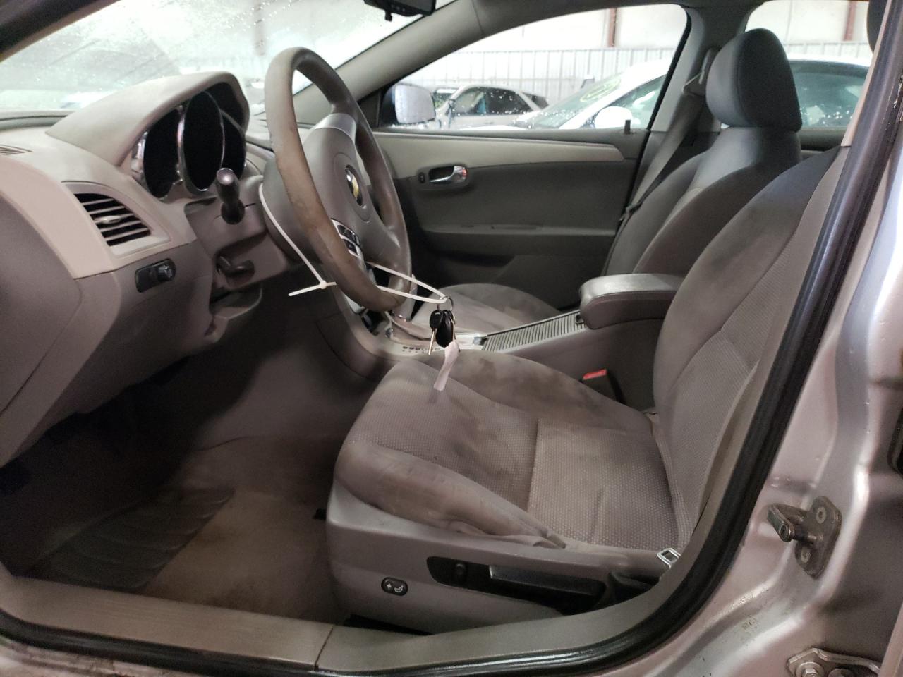 2010 Chevrolet Malibu - Image 7