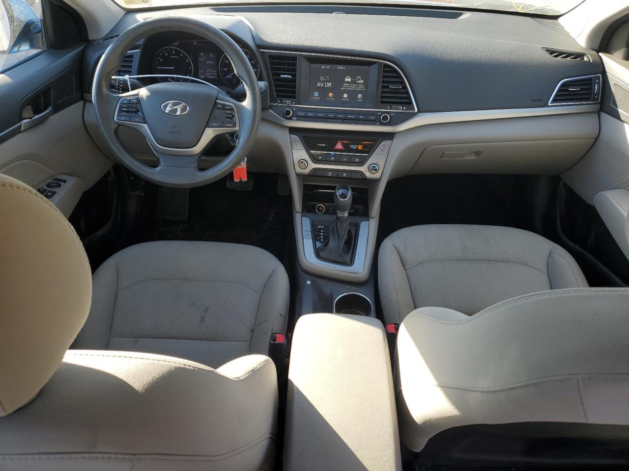 2017 Hyundai Elantra - Image 8