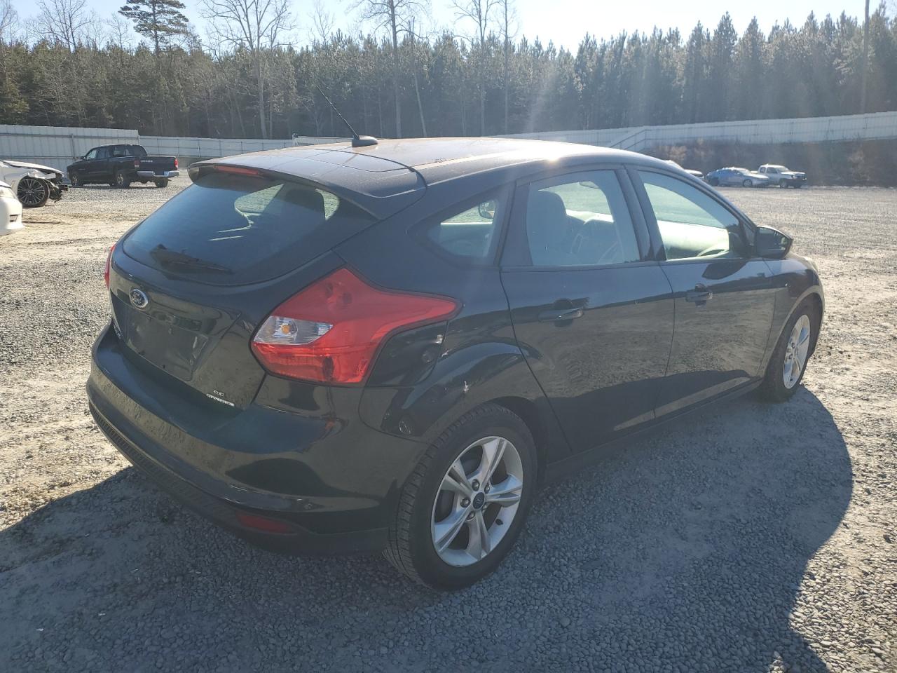 VIN 1FADP3K2XEL447363 2014 FORD FOCUS no.3