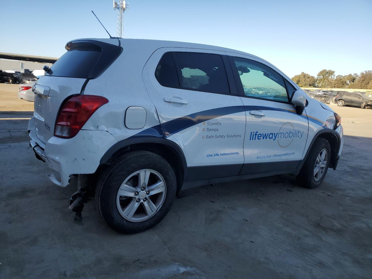 2022 Chevrolet Trax - Image 3