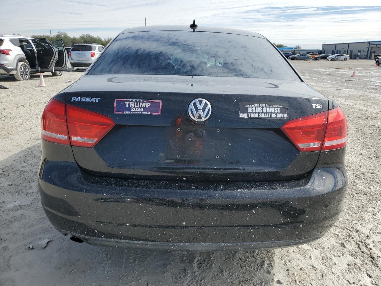 2015 Volkswagen Passat - Image 6