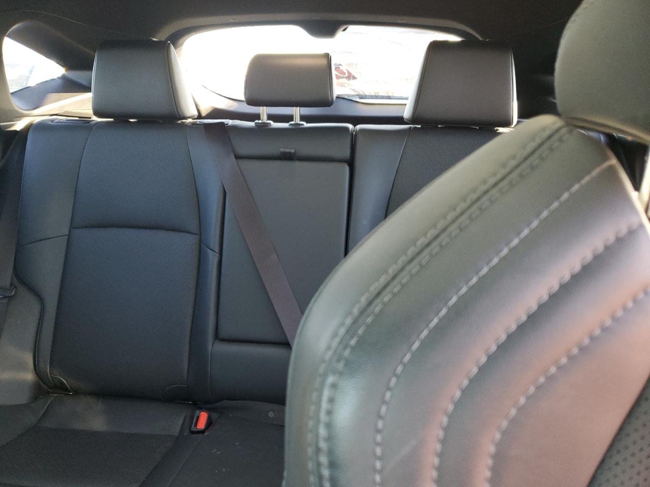 2021 Toyota Venza - Image 10