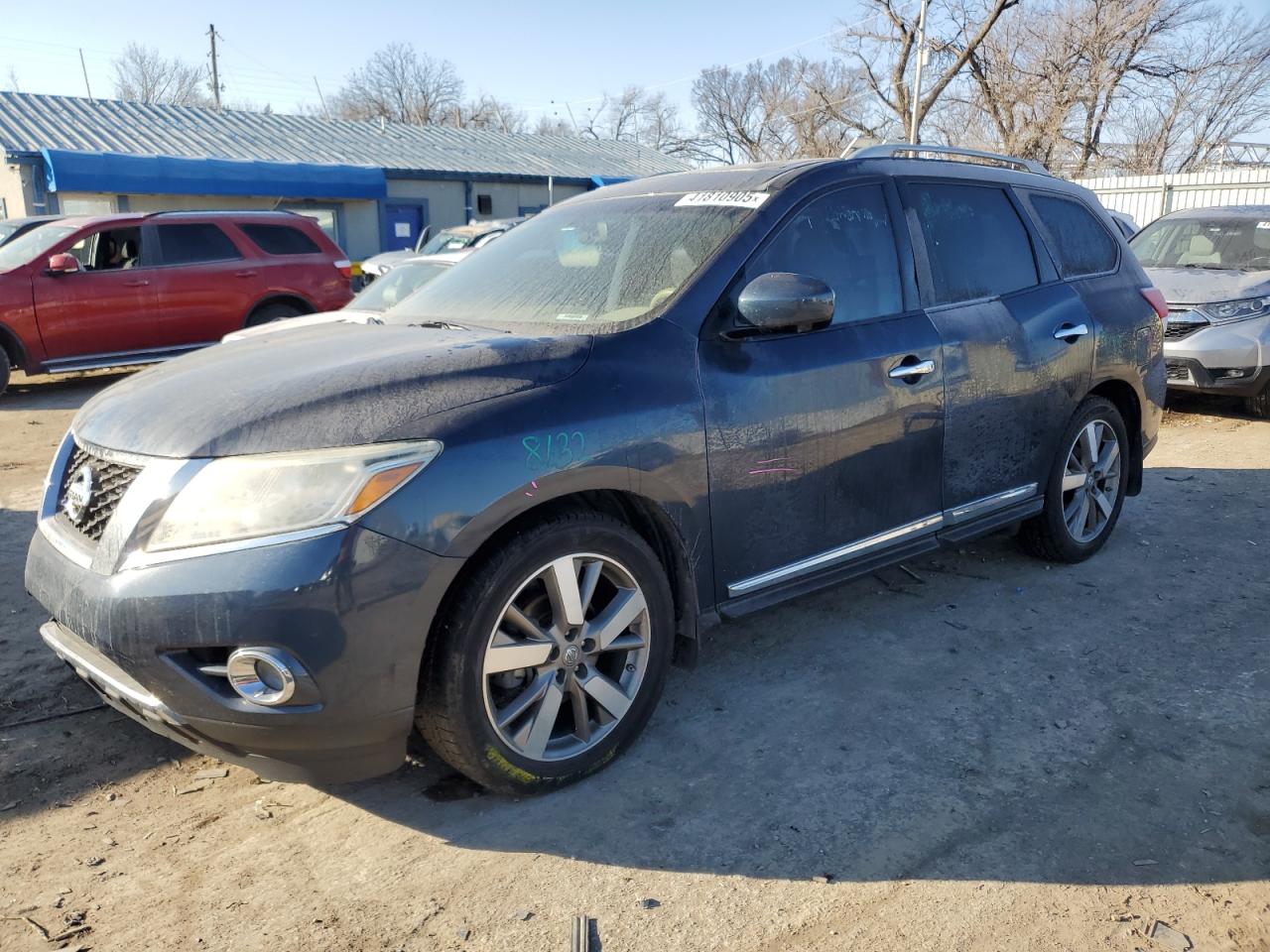2015 Nissan Pathfinder - Image 1