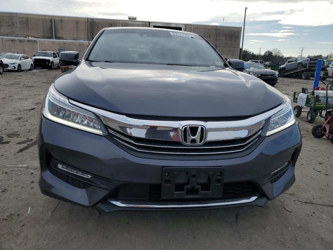 2017 Honda Accord - Image 5