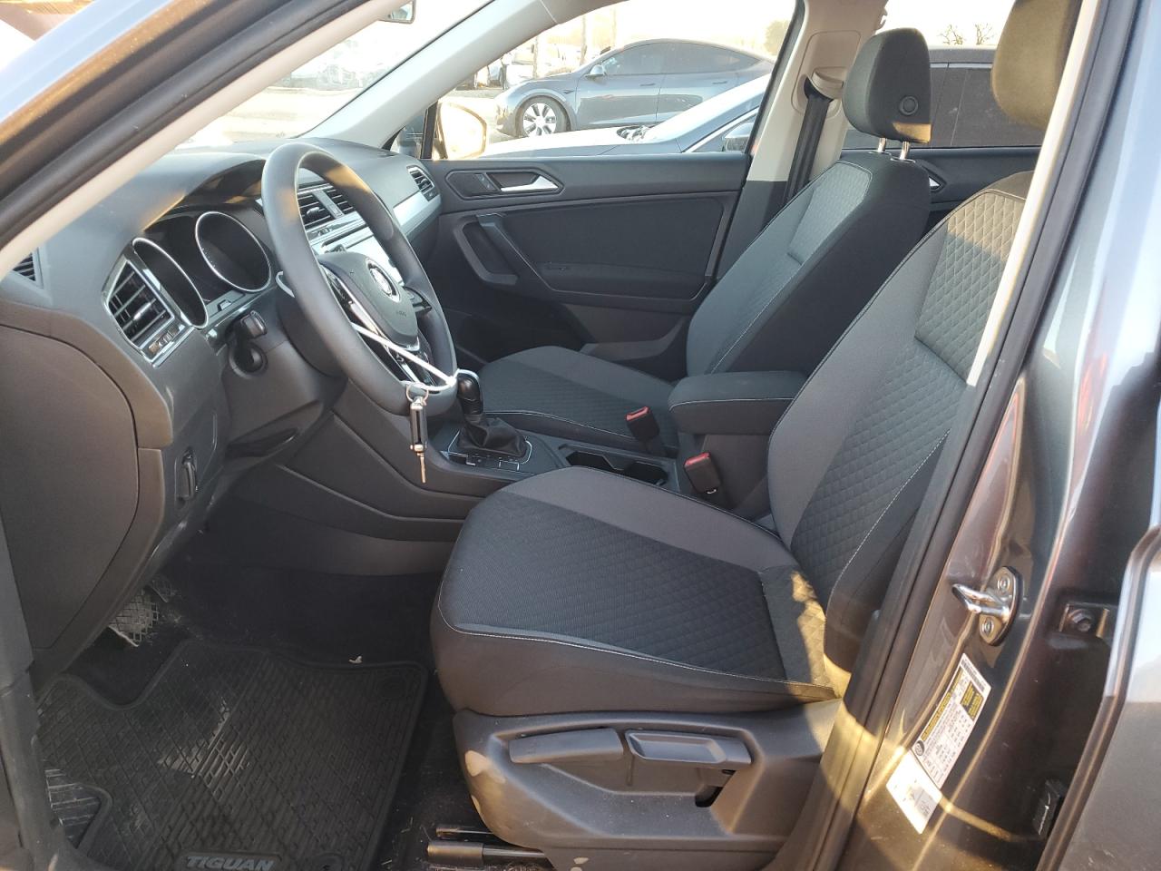 2021 Volkswagen Tiguan - Image 7