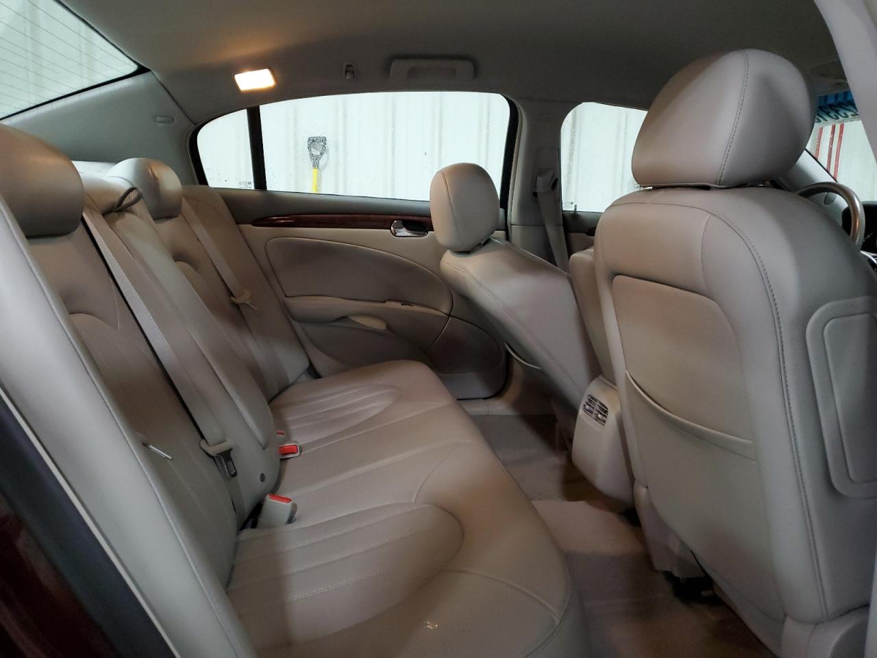 2007 Buick Lucerne - Image 10