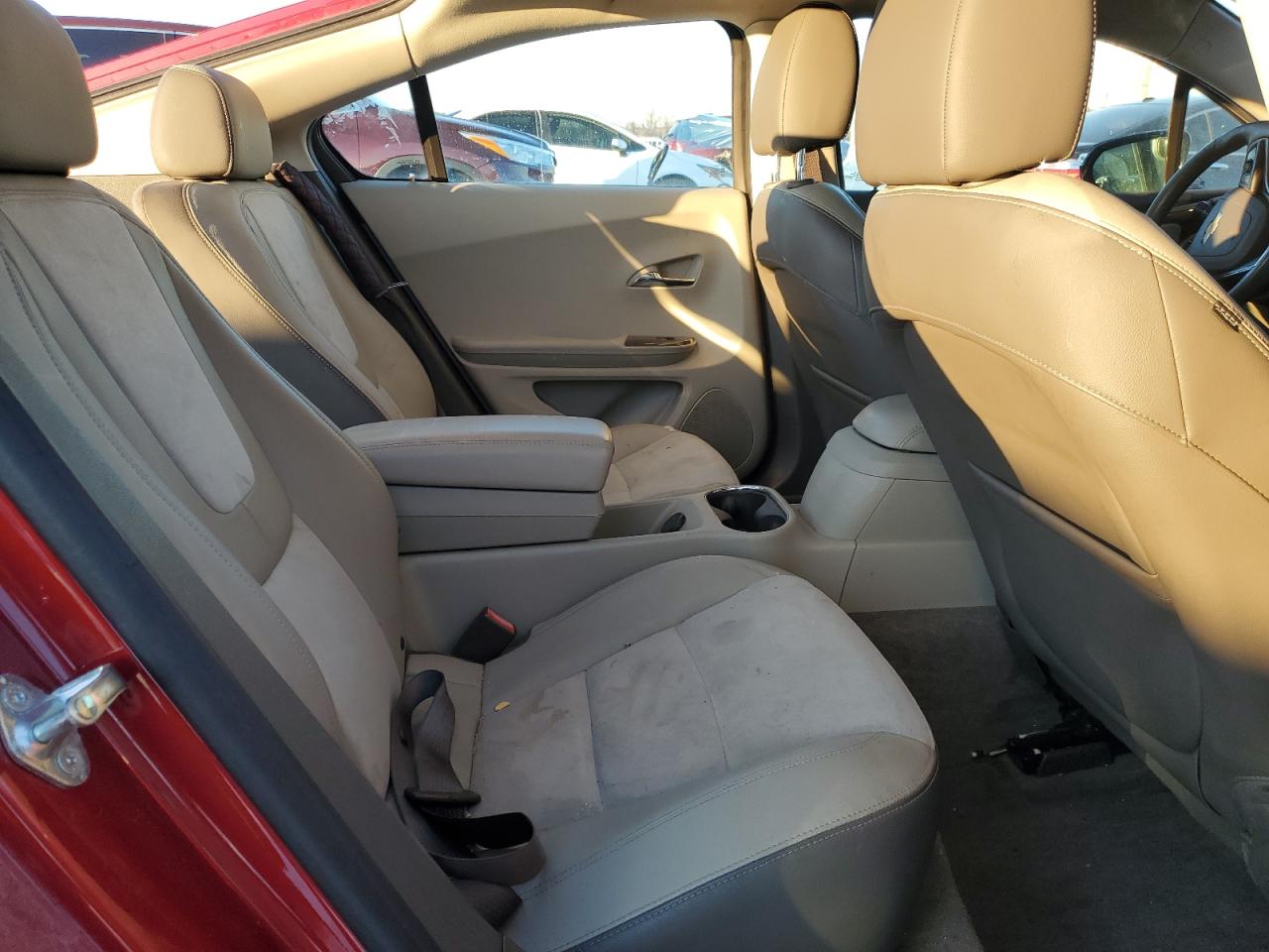 2013 Chevrolet Volt - Image 10