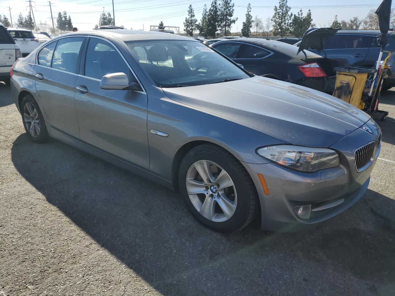 VIN WBAXG5C50DD229949 2013 BMW 5 SERIES no.4