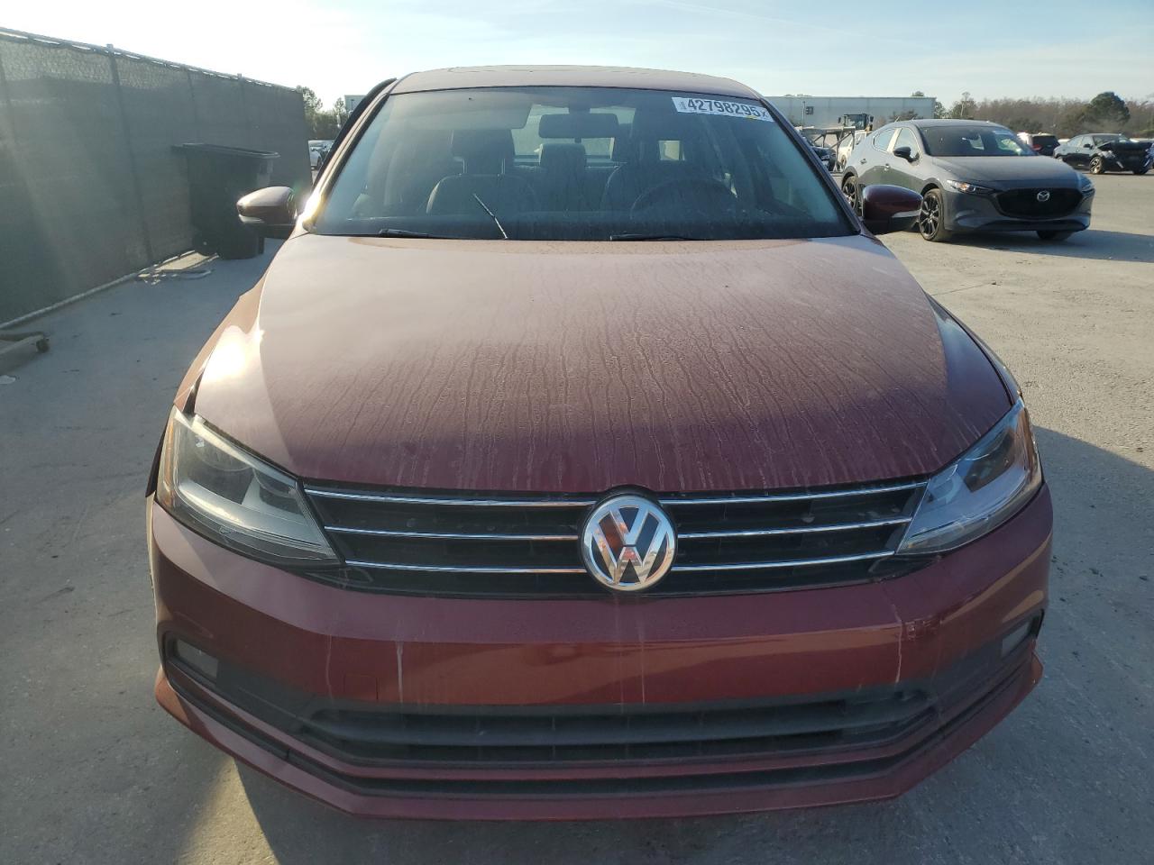 2017 Volkswagen Jetta - Image 5