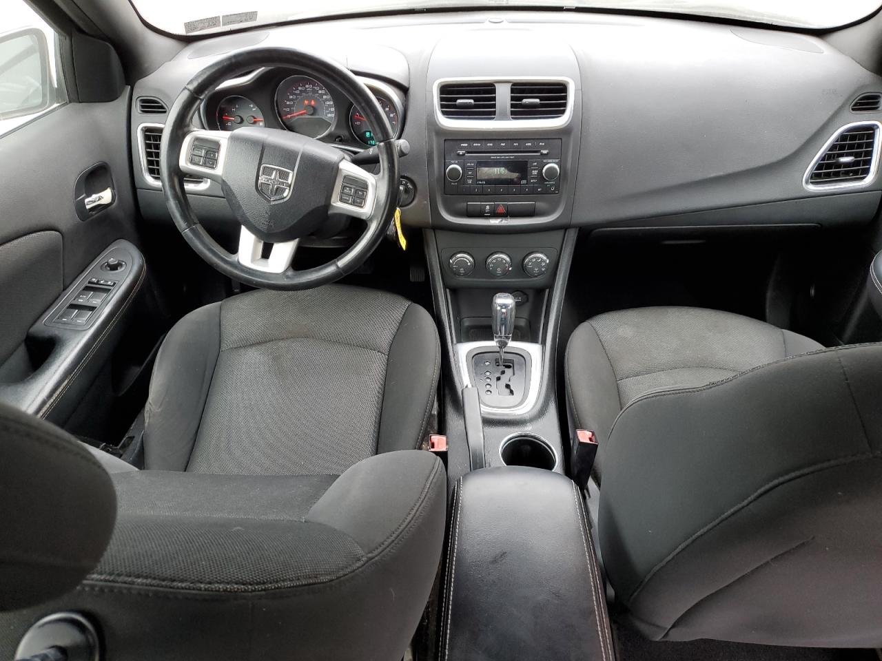 2012 Dodge Avenger - Image 8