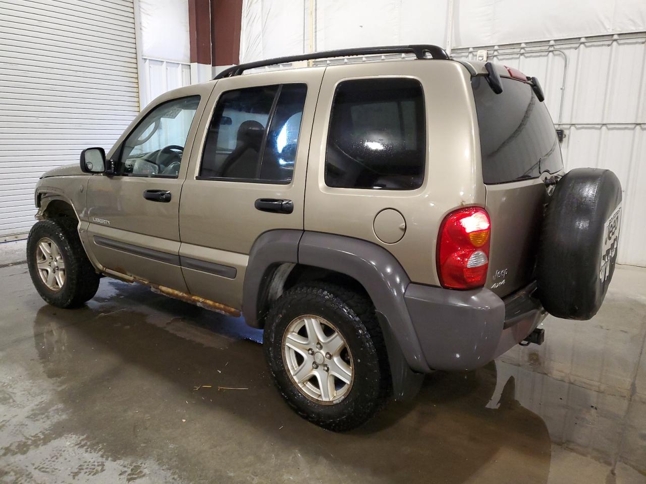 2004 Jeep Liberty (North America) - Image 2