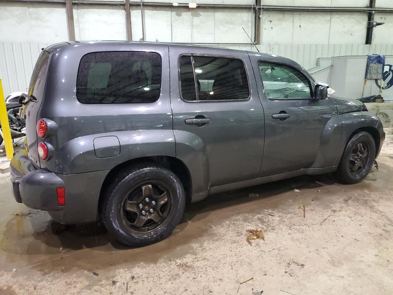 2011 Chevrolet HHR - Image 3
