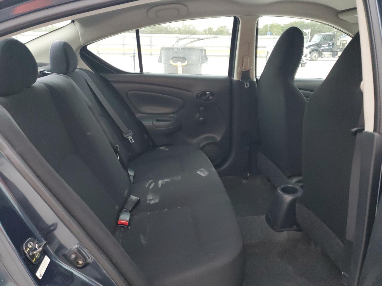 2015 Nissan Versa - Image 10