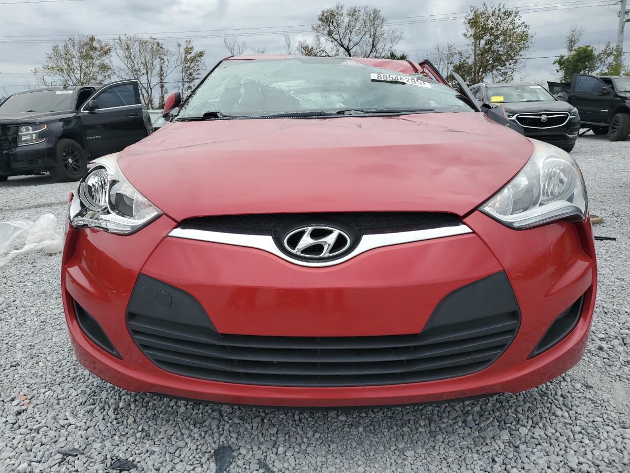 2016 Hyundai Veloster - Image 5