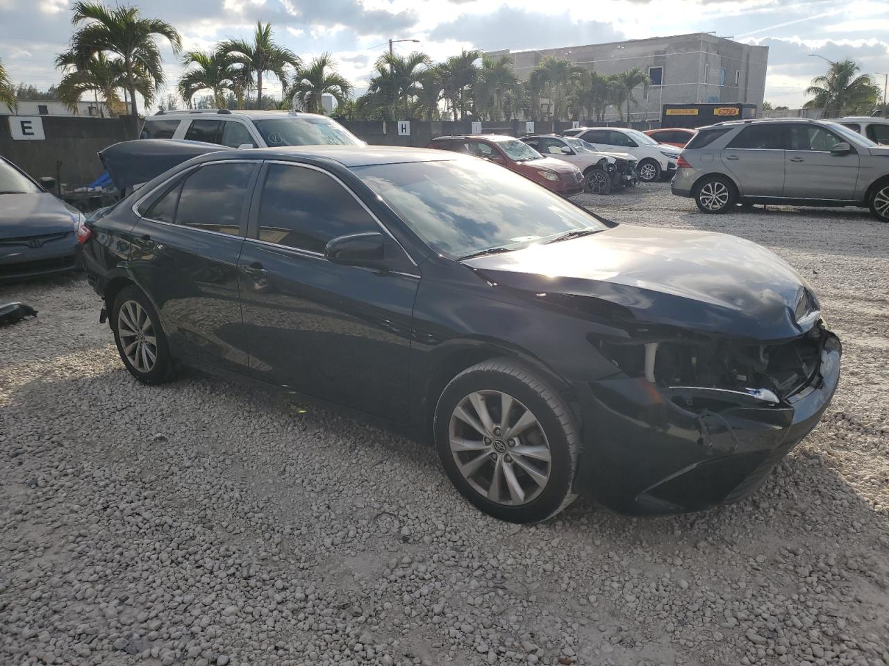 2016 Toyota Camry - Image 4