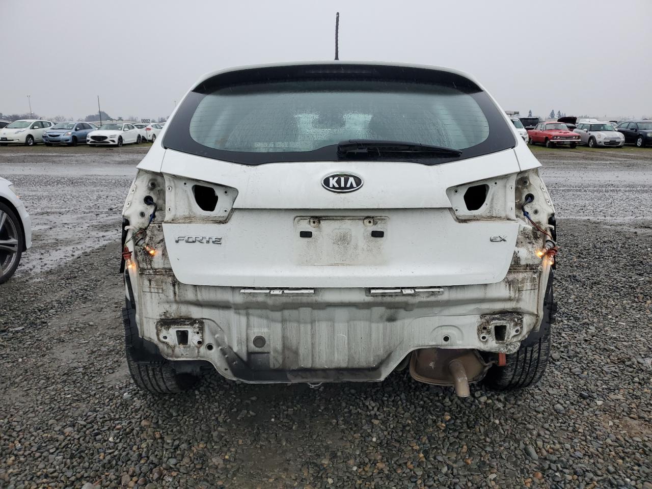 2013 Kia Forte - Image 6